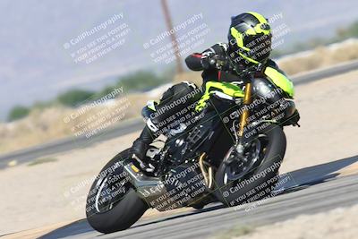 media/Oct-13-2025-Moto Forza (Mon) [[a66d839500]]/3-B Group/Session 3 (Turn 16)/